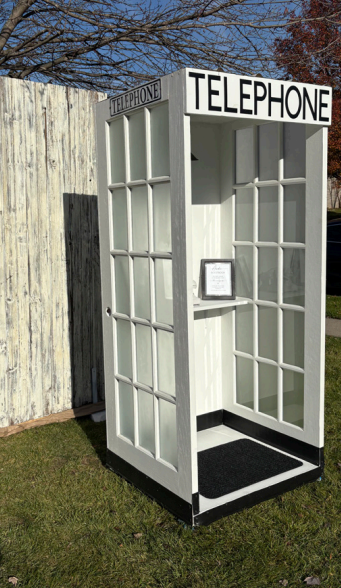 Telephone Booth - Image 3